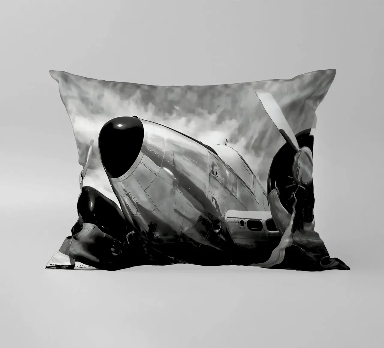 Aeroplano ad elica retrò in monocromia b&n vintage cuscino da DiveDuke