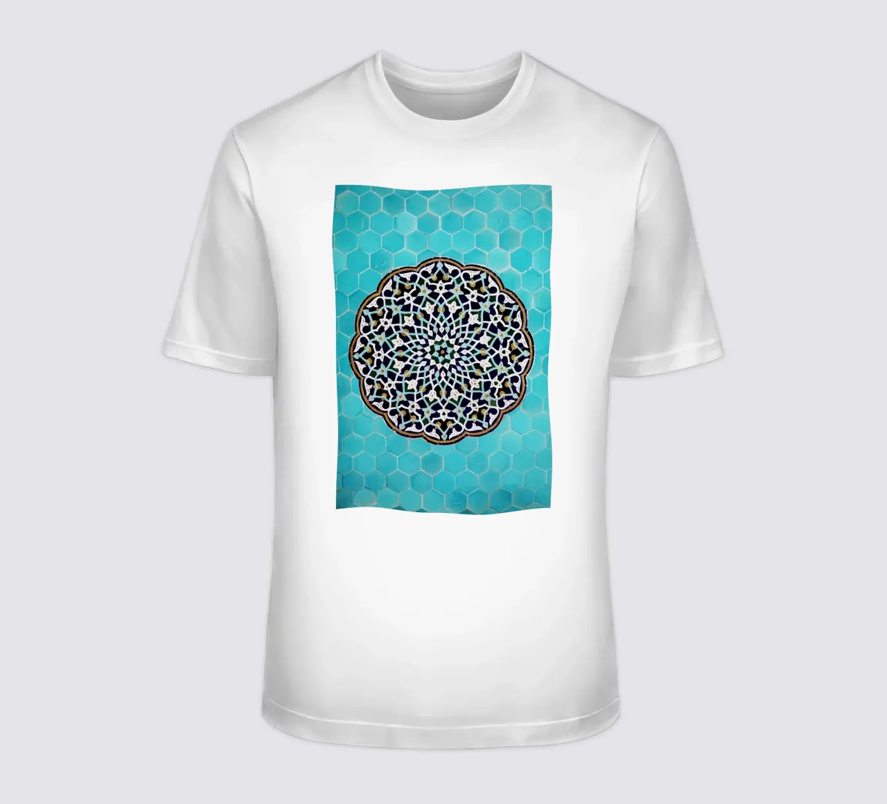Un mosaico in una moschea in Iran t-shirt da art picture