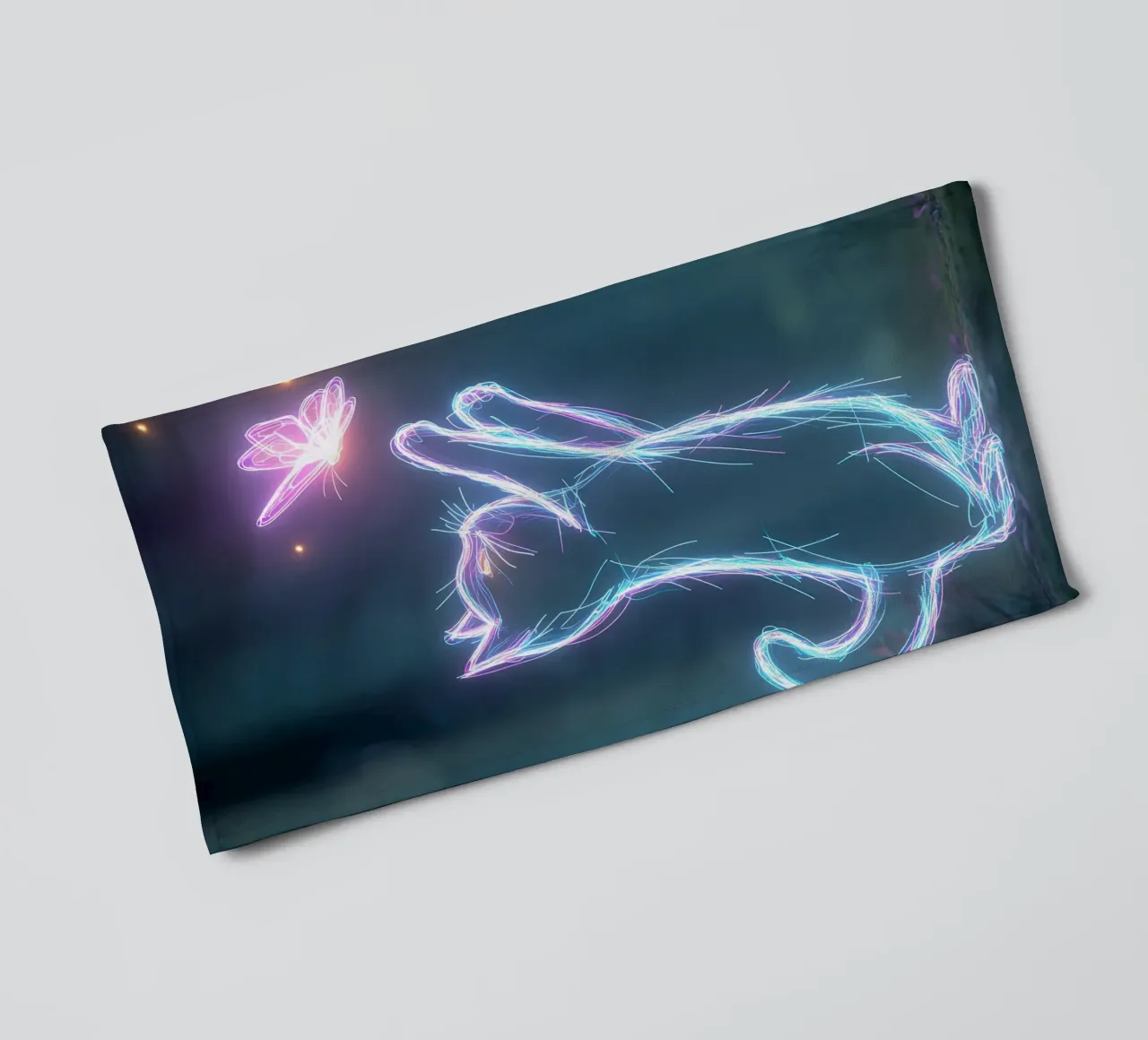 light cat and butterfly badhanddoek van scoten
