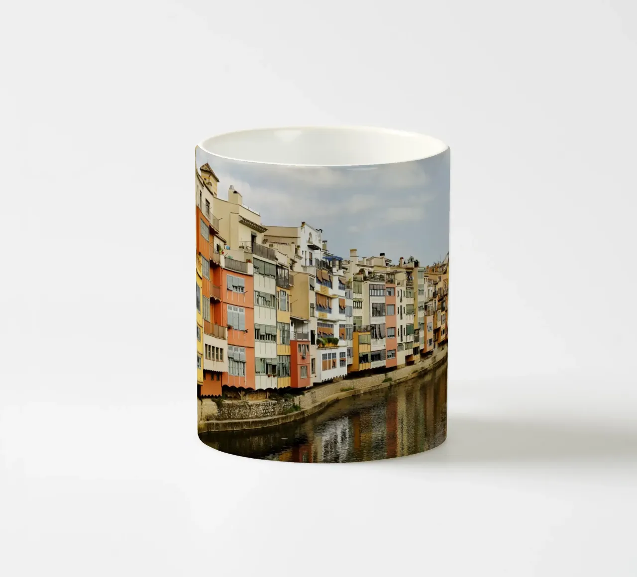 Girona, Catalogna (Spagna) tazza in ceramica da atmospheric pictures
