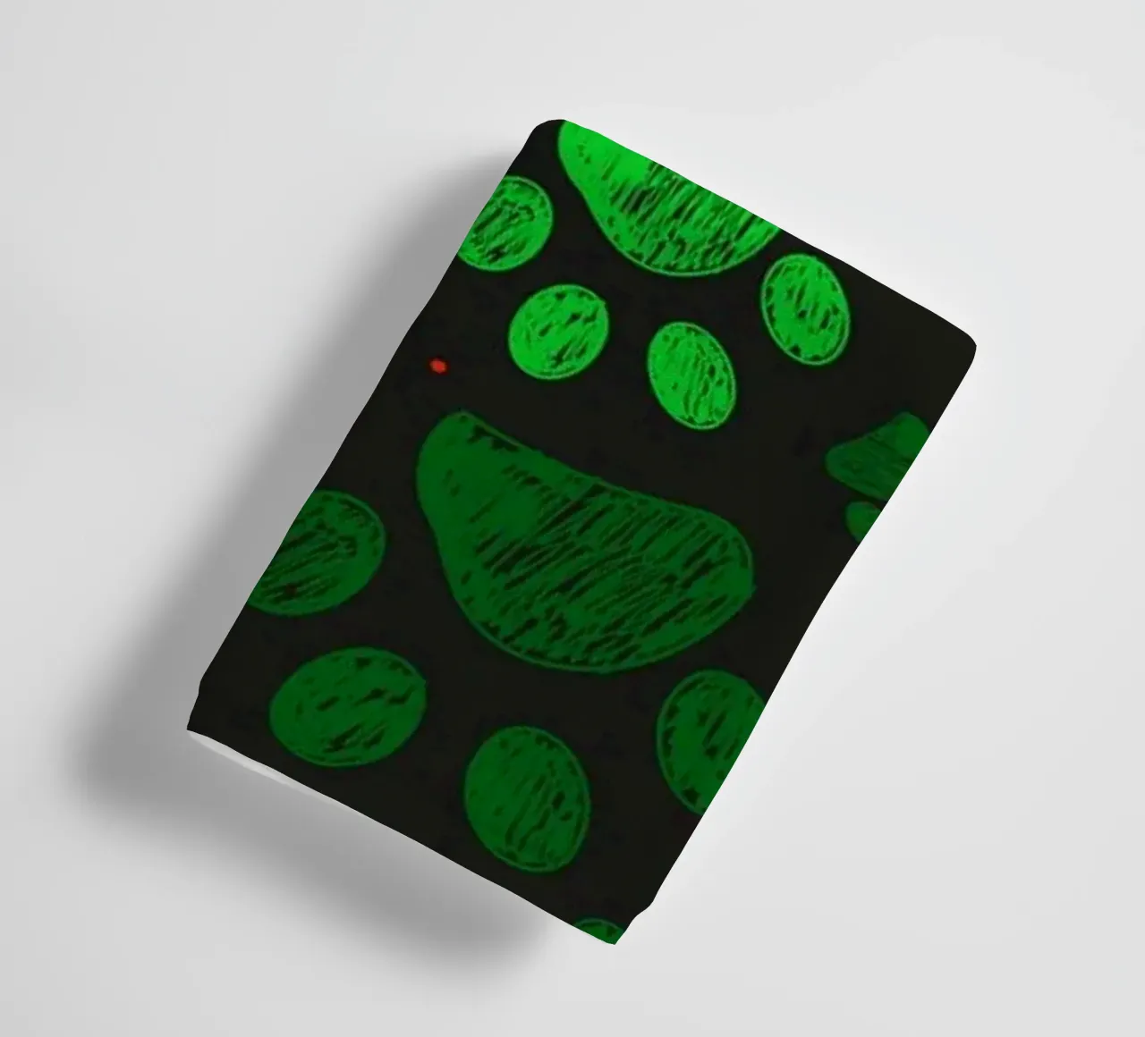 Groen, rood gekleurd kerstontwerp doodle paw prints badhanddoek van GalerieGG