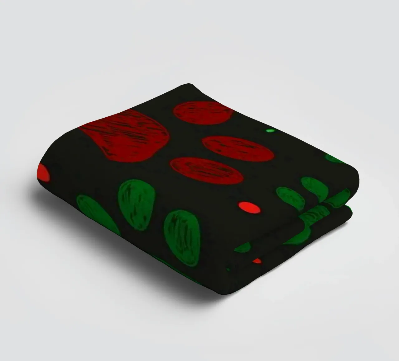Groen, rood gekleurd kerstontwerp doodle paw prints badhanddoek van GalerieGG