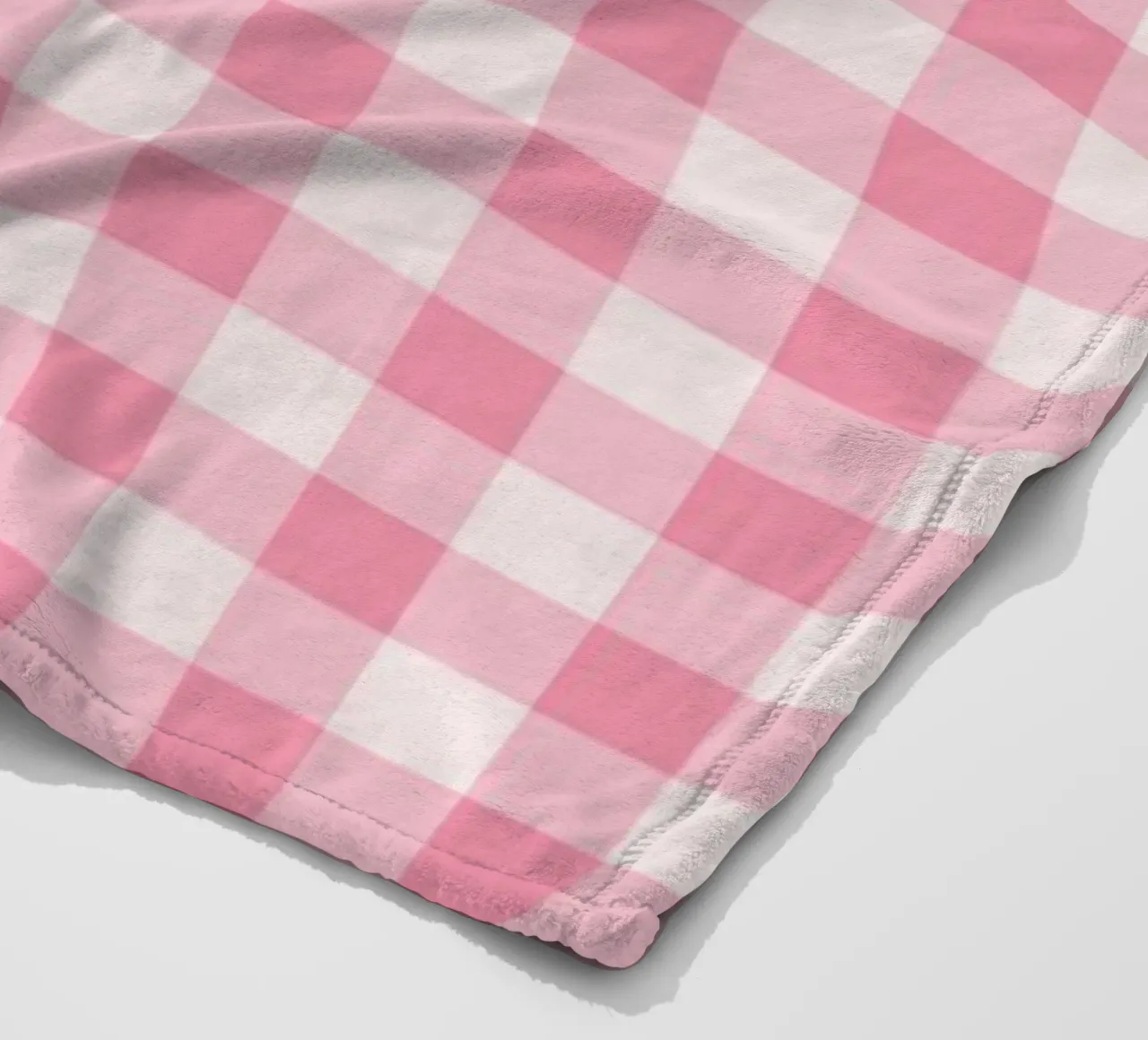 Pink Gingham Pattern Fleecedecke von Altruist Studio
