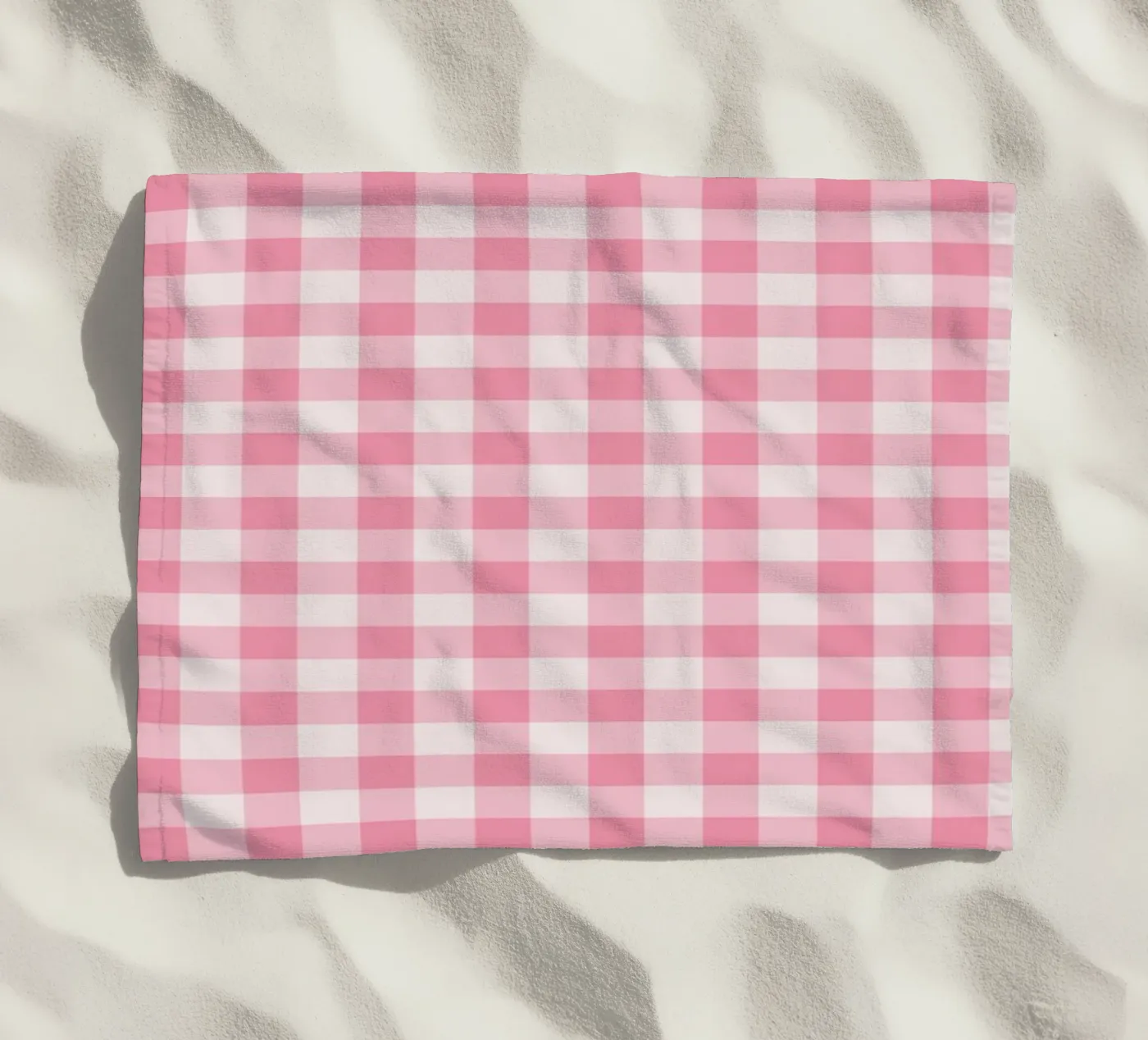 Roze geruit patroon strandhanddoek van Altruist Studio
