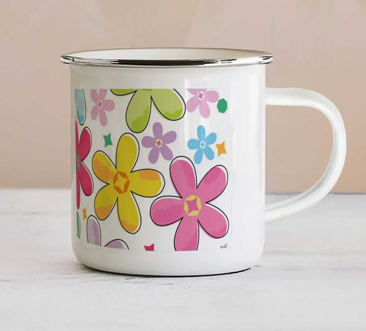 Modello a fiori colorati tazza in smalto da GalerieGG