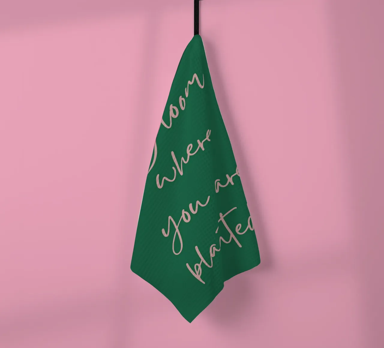 Bloom Where You Are Planted Inspirational Zitat Geschirrtuch von The Art Club