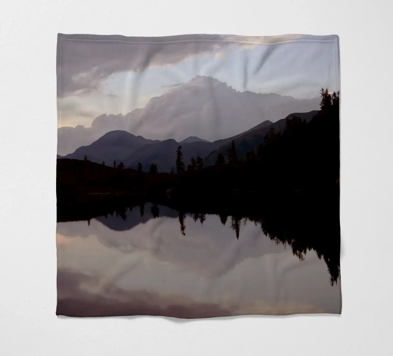 Riflessione sul Reedsee a Bad Gastein (Austria) coperta in pile da atmospheric pictures