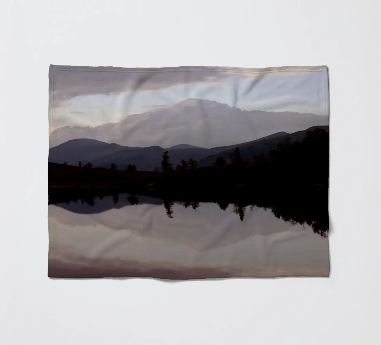 Riflessione sul Reedsee a Bad Gastein (Austria) coperta in pile da atmospheric pictures