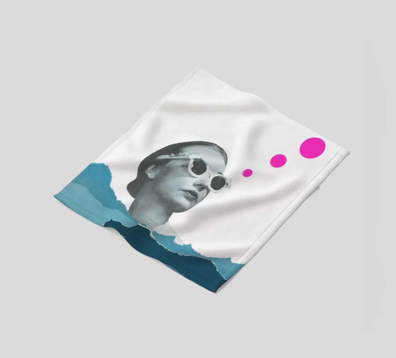 Catching Rays fleecedeken van Cassia Beck Collage