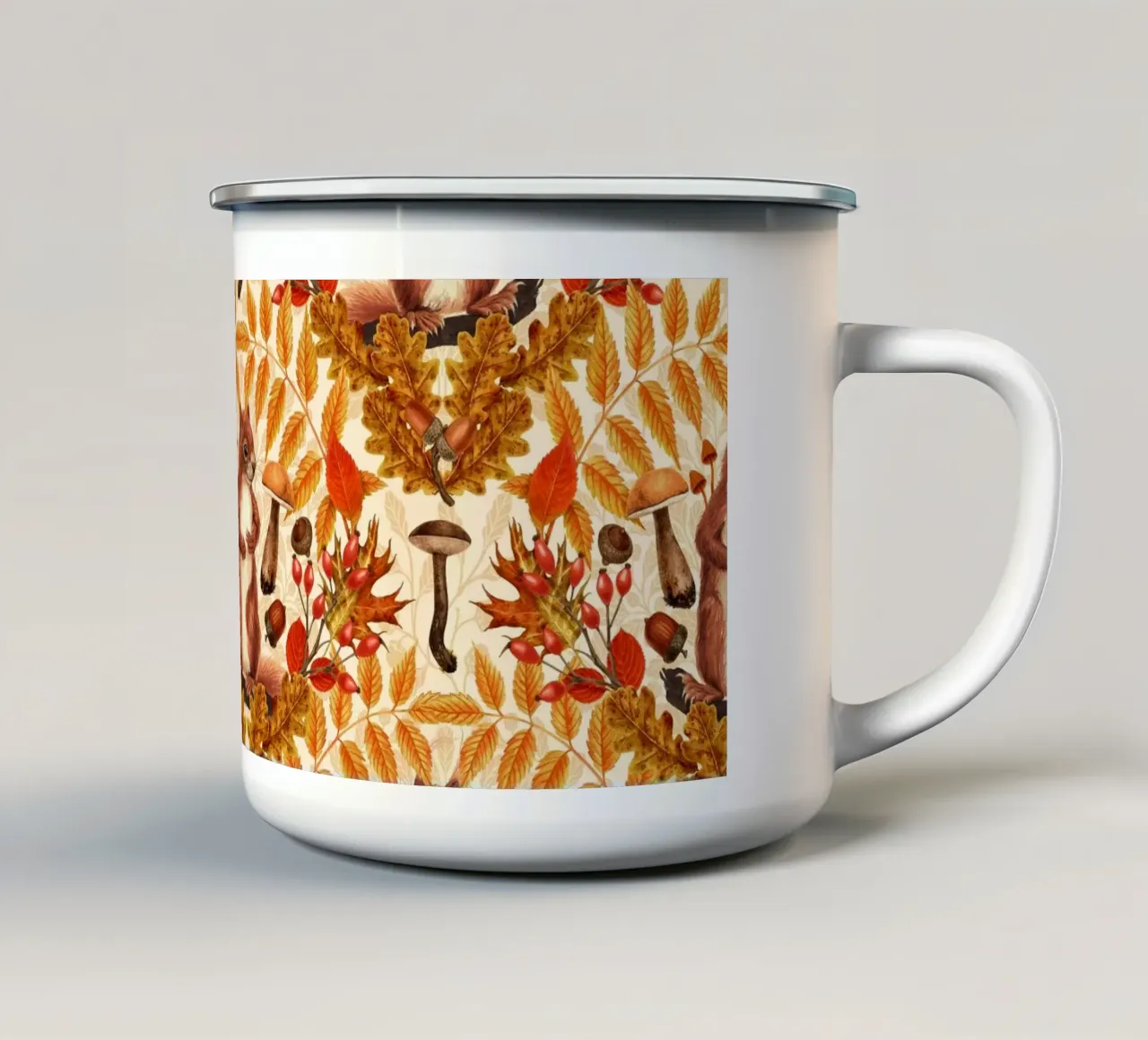 Scoiattolo autunnale su bianco sporco tazza in smalto da Painted Nature