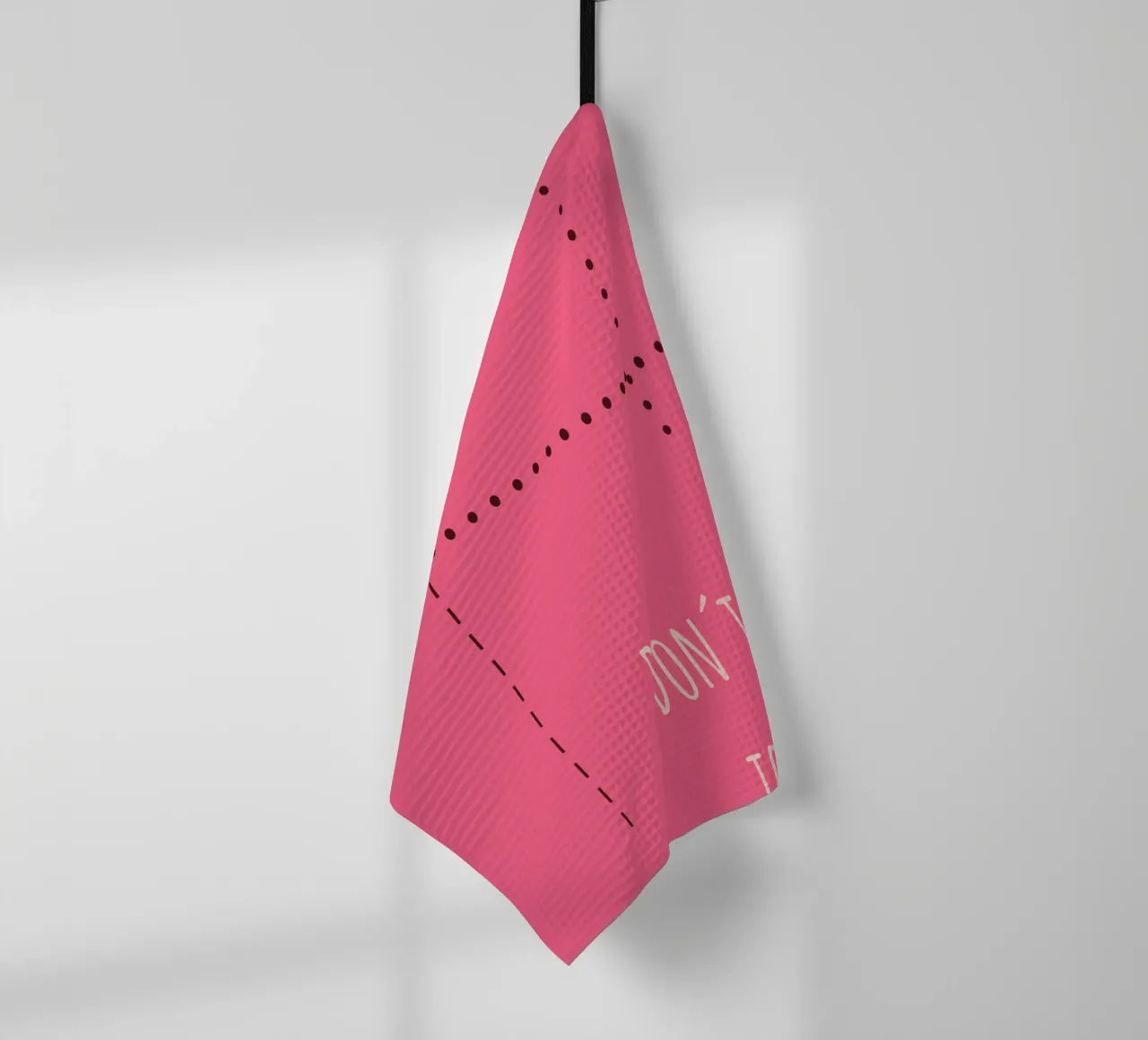 Sfondo rosa con la scritta Non dimenticare di sorridere canovaccio da cucina da Something for you