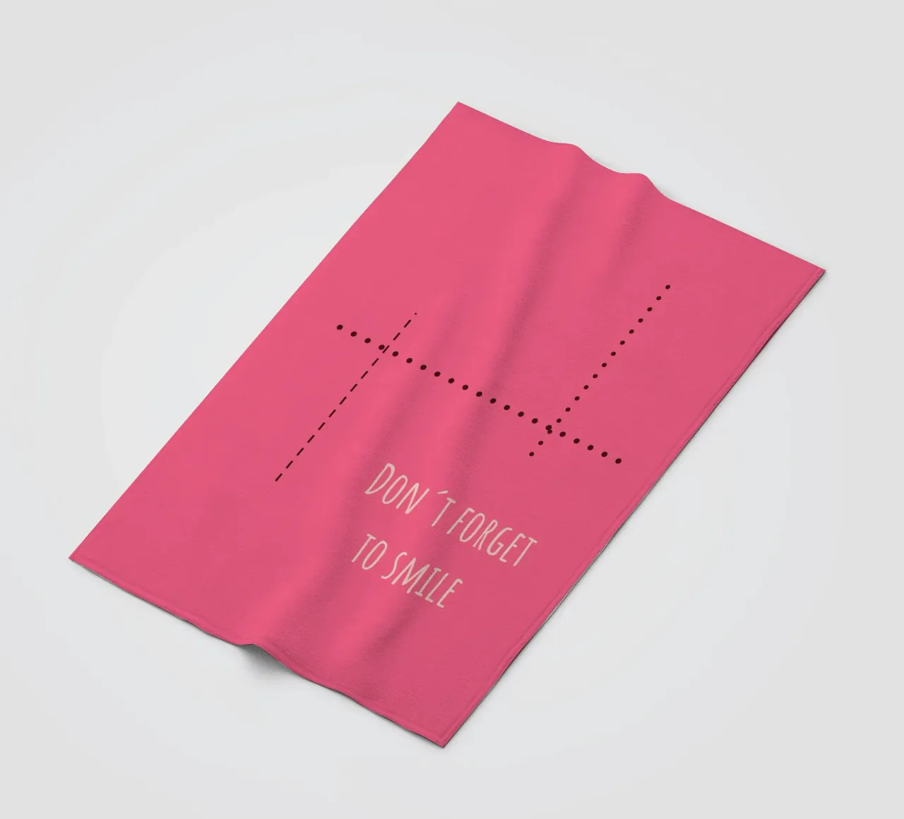 Sfondo rosa con la scritta Non dimenticare di sorridere coperta in pile da Something for you