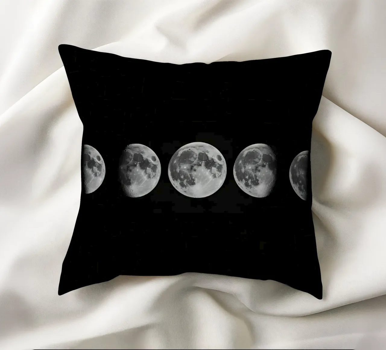 Fasi lunari in bianco e nero - Ciclo lunare cuscino da Plain Thoughts
