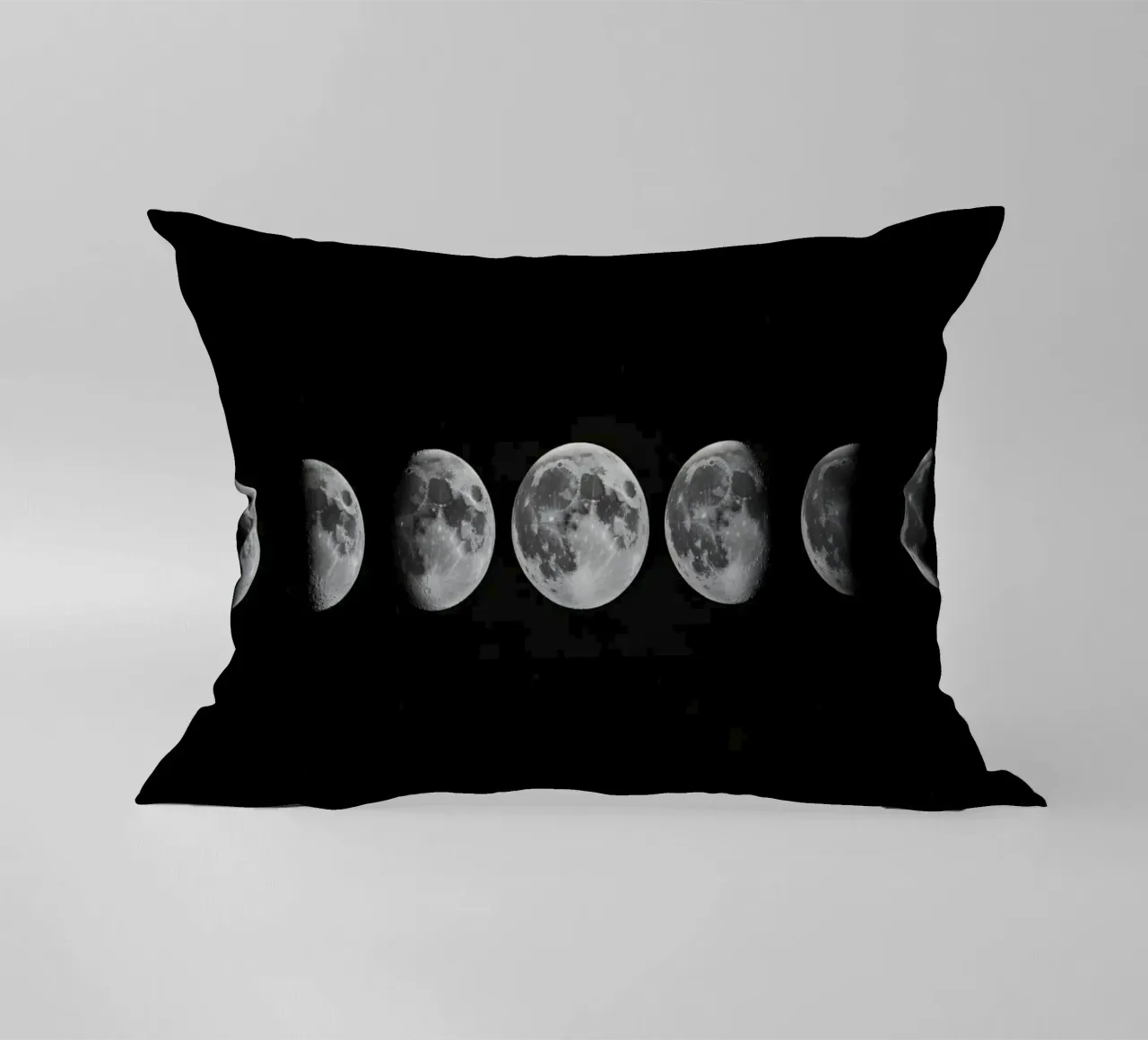 Fasi lunari in bianco e nero - Ciclo lunare cuscino da Plain Thoughts