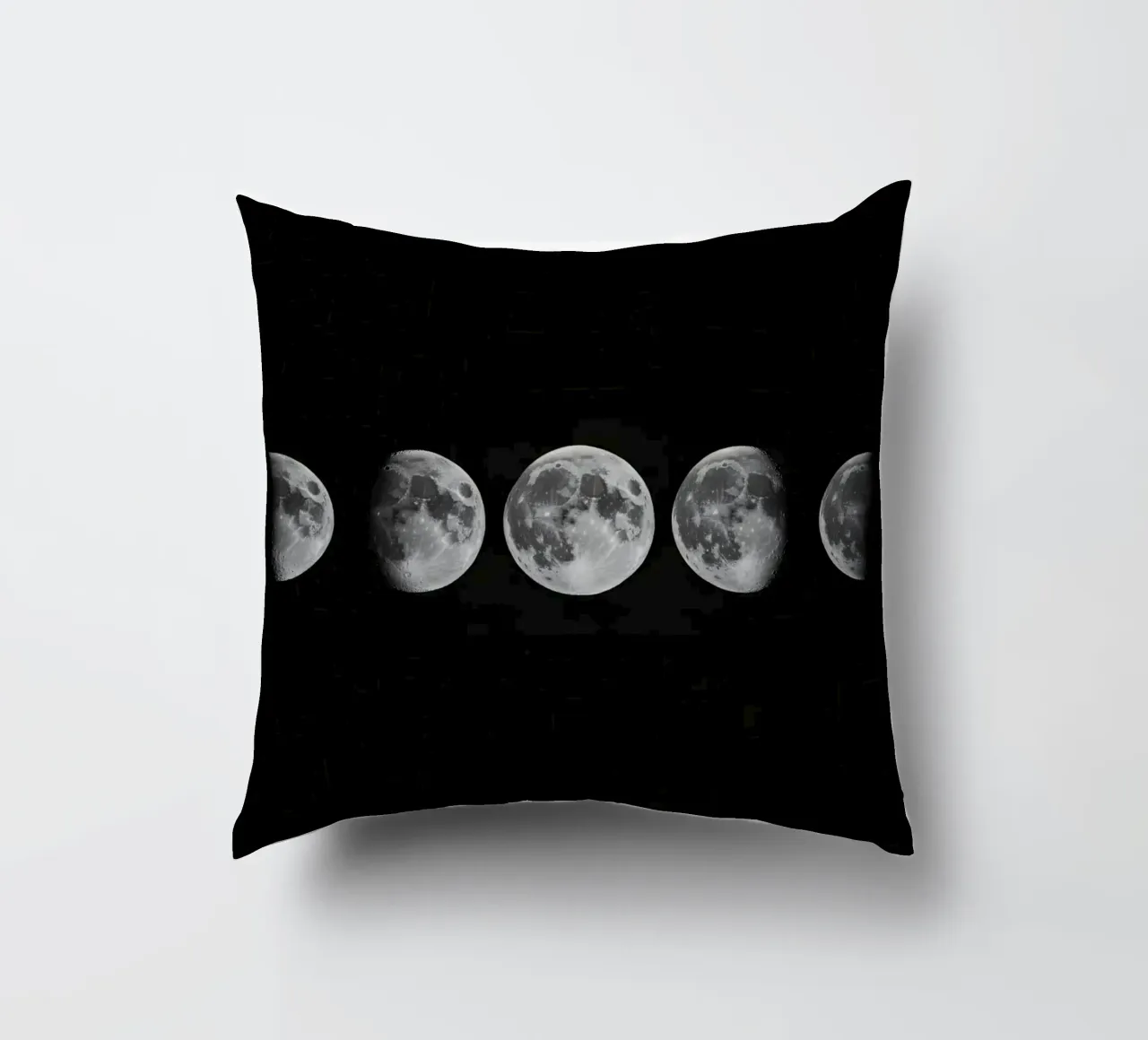 Fasi lunari in bianco e nero - Ciclo lunare cuscino da Plain Thoughts