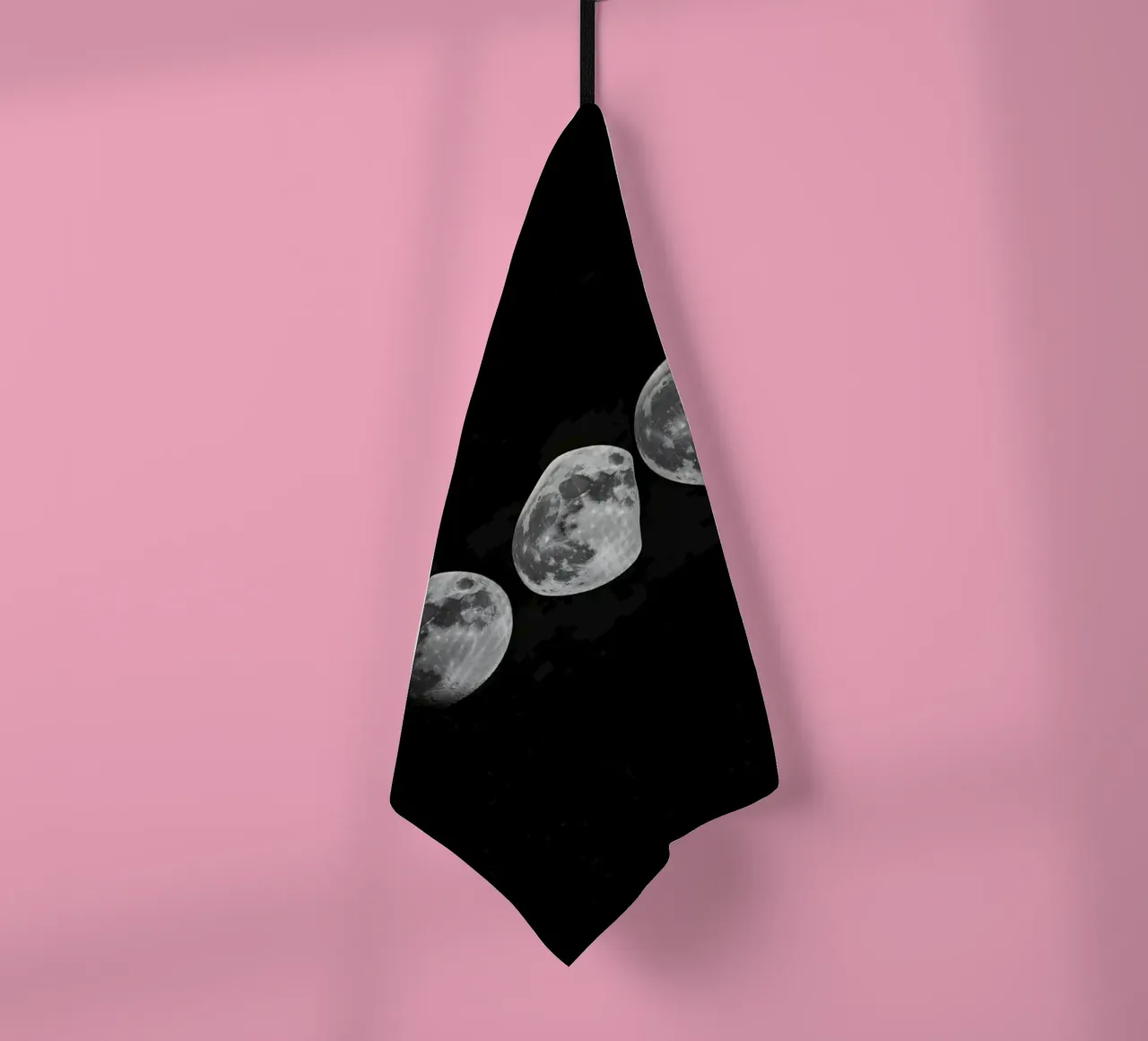 Fasi lunari in bianco e nero - Ciclo lunare canovaccio da cucina da Plain Thoughts