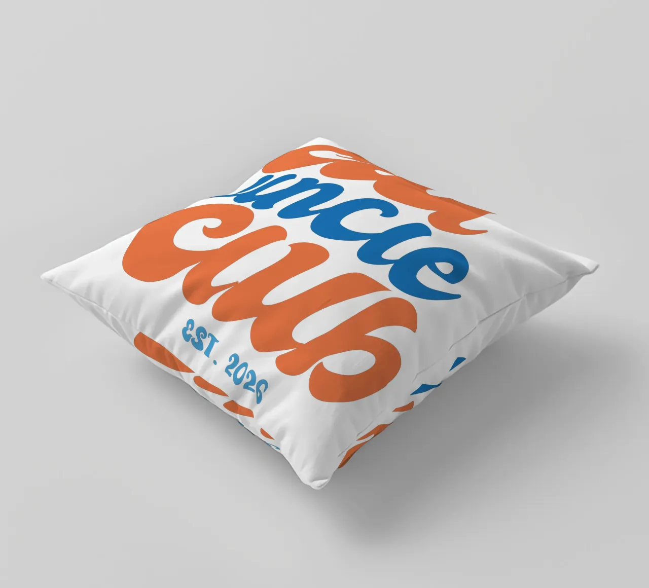 Cool Uncle Club dal 2026 Idea regalo cuscino da Typo Designs