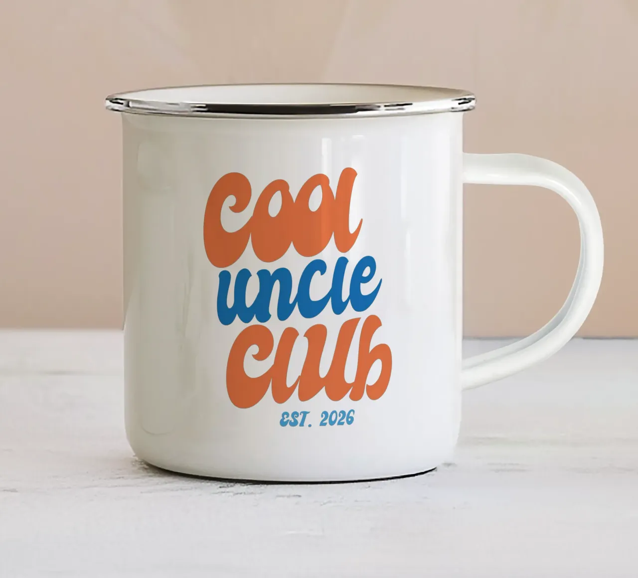 Cool Uncle Club dal 2026 Idea regalo tazza in smalto da Typo Designs