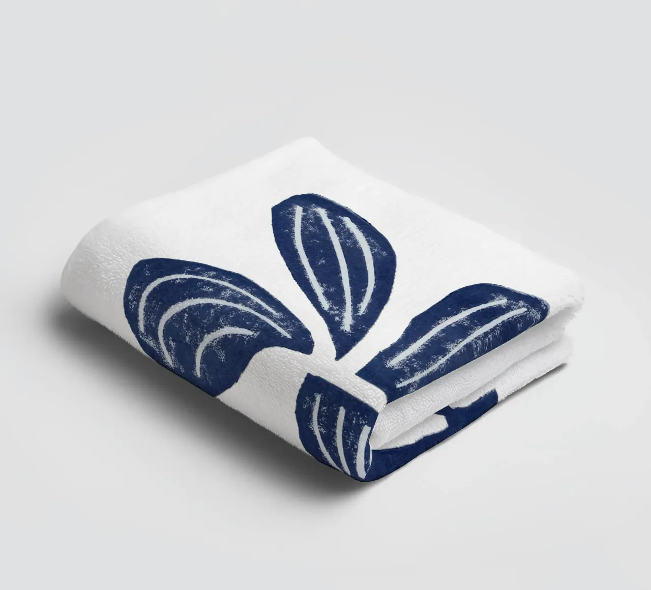 Alisa Galitsyna - Native Flower asciugamano da bagno da The Artcircle