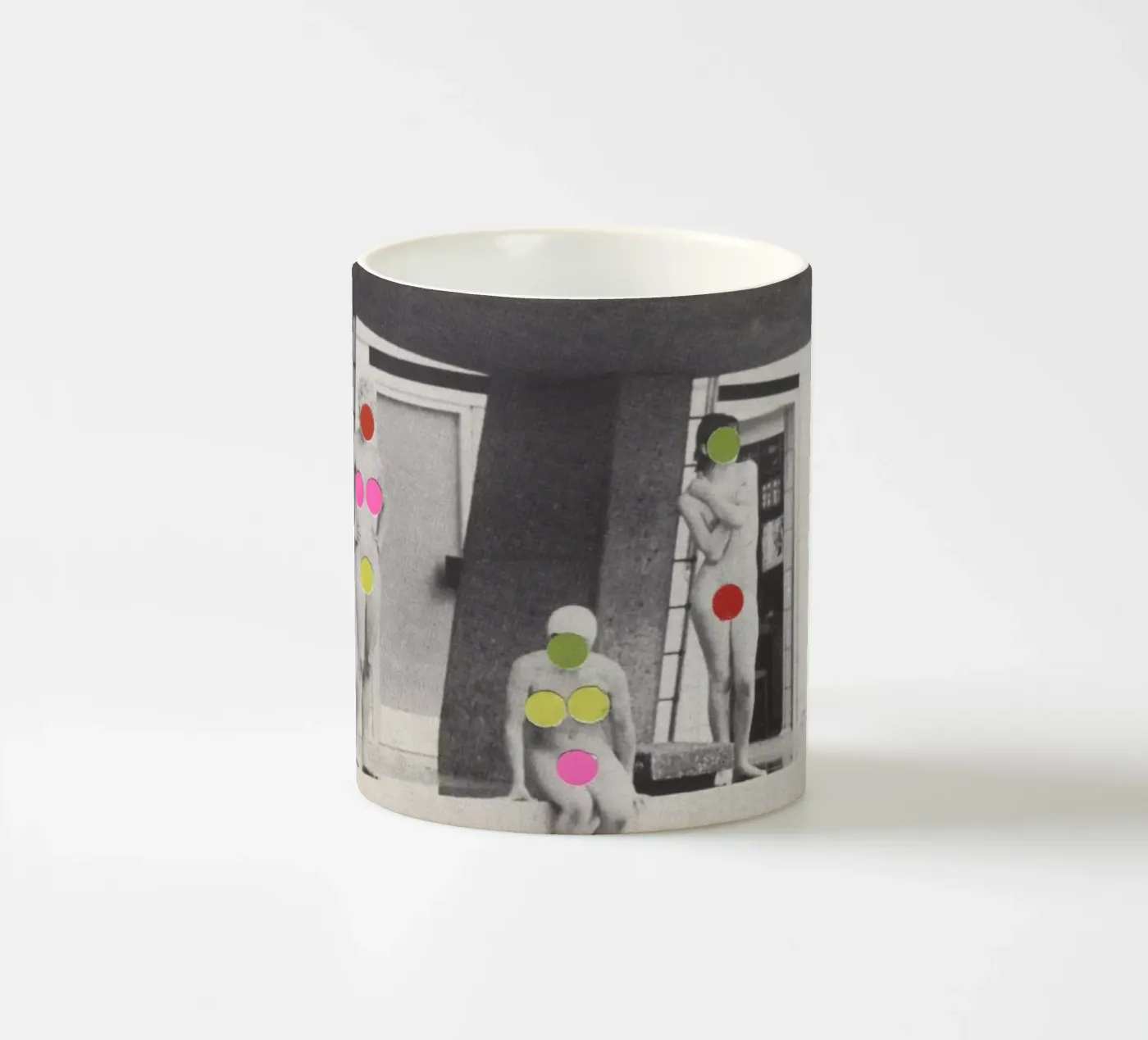 Modesty Keramik Tasse von Cassia Beck Collage