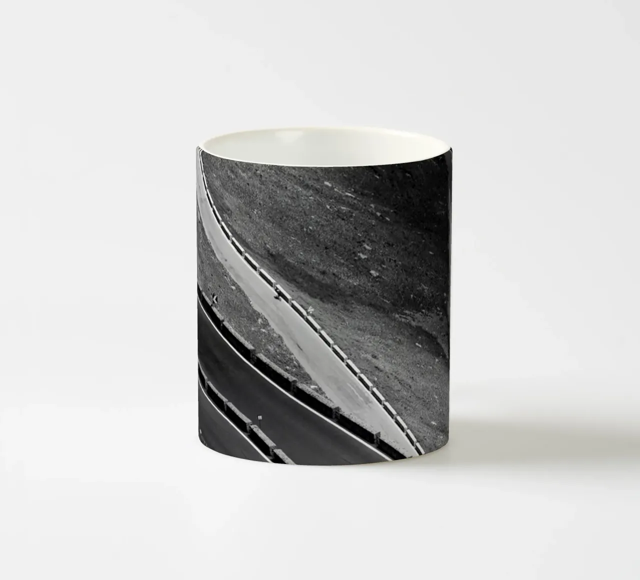Strada del Passo dello Stelvio tazza in ceramica da Fjöllart