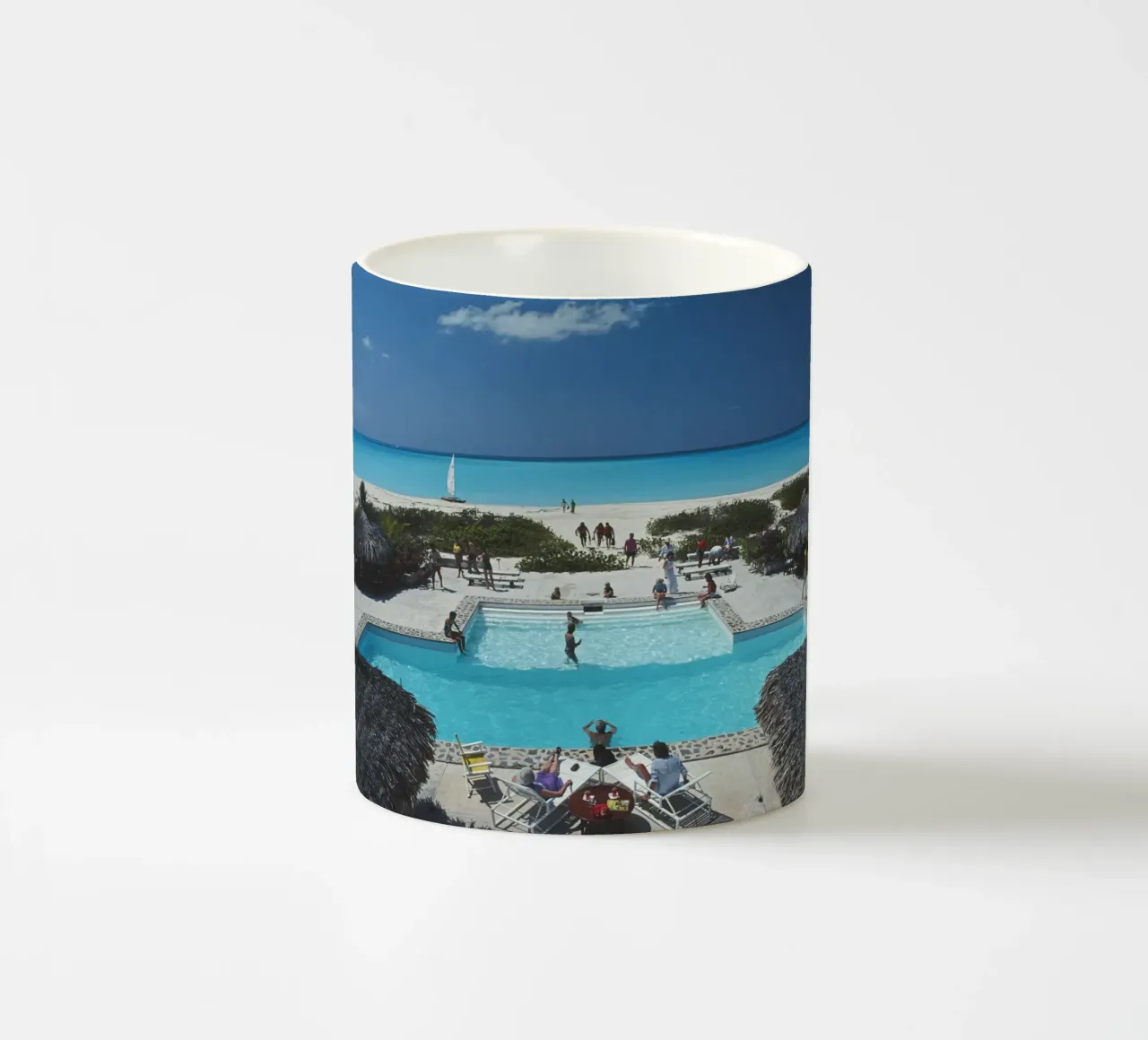 Pool View Beach Slim Aarons Best Picture tazza in ceramica da GEOLOG