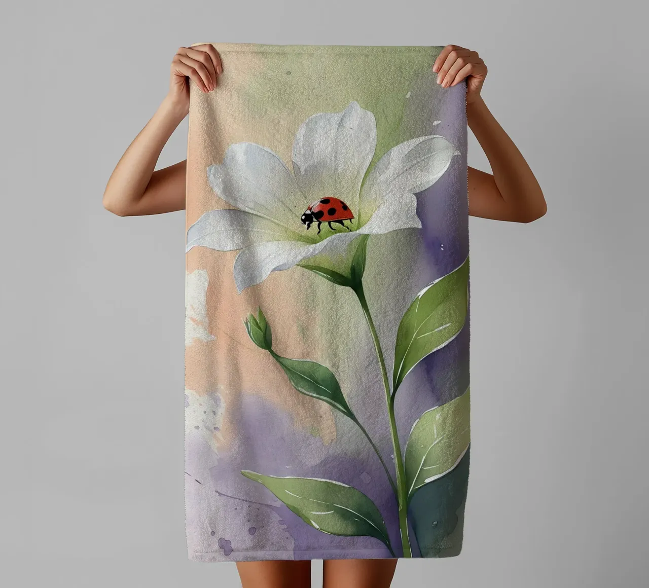 Giglio bianco con coccinella Poster acquerellato asciugamano da bagno da Bloom And Brush