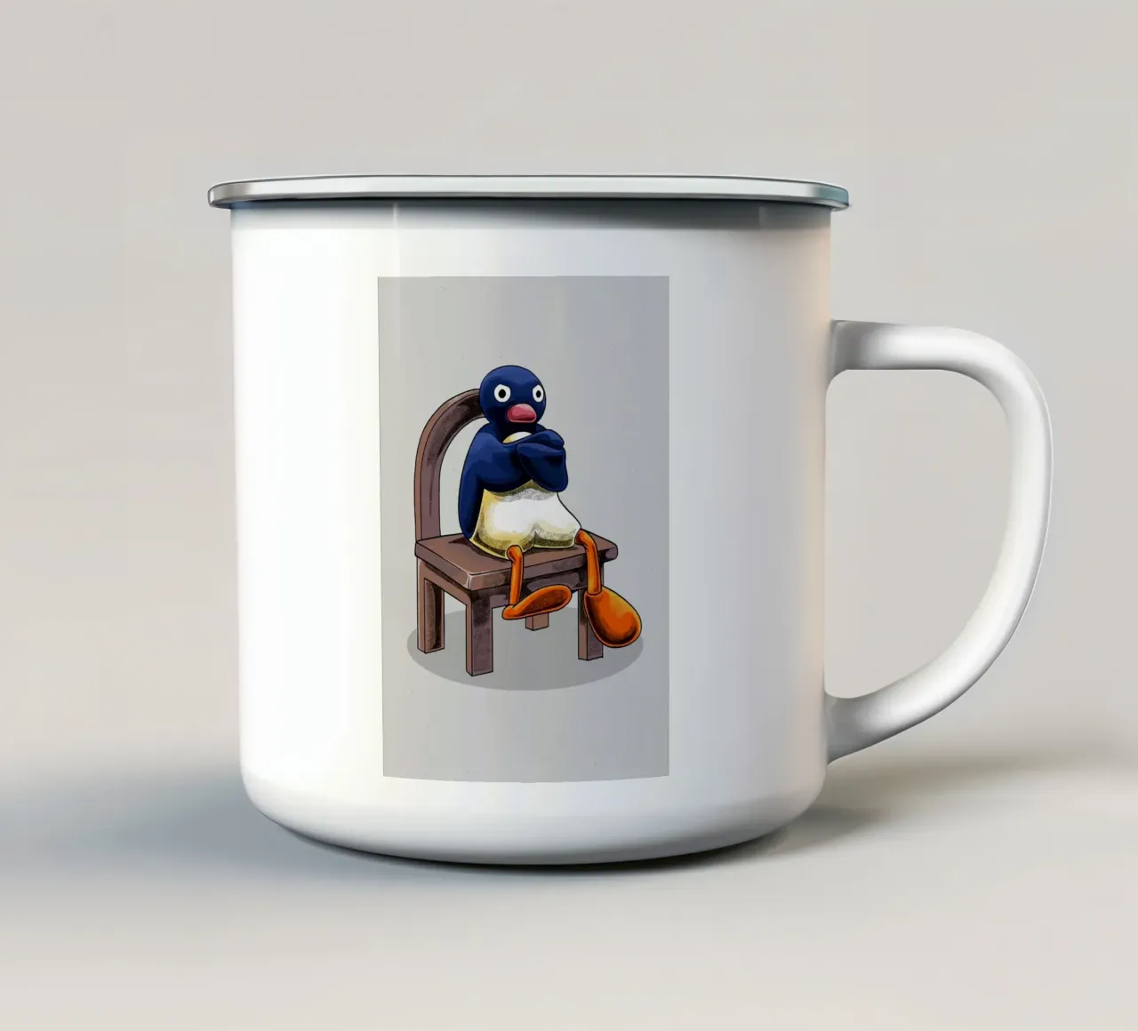 Pingu zittend op stoel emaille mok van bazi