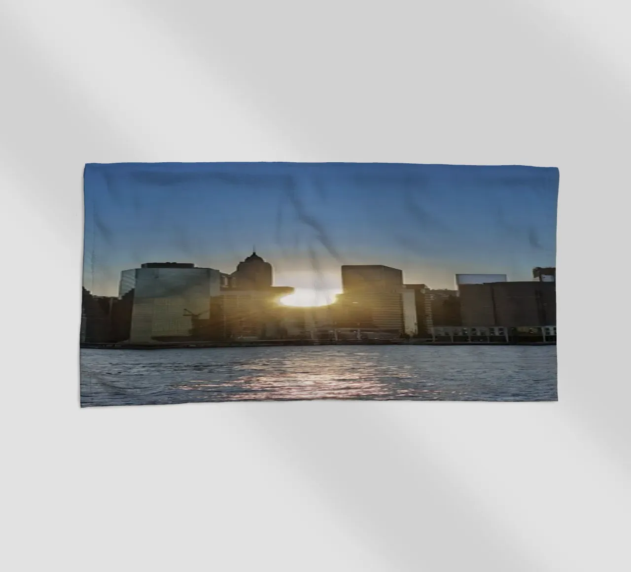 Lo skyline di New York al tramonto telo mare da DiveDuke