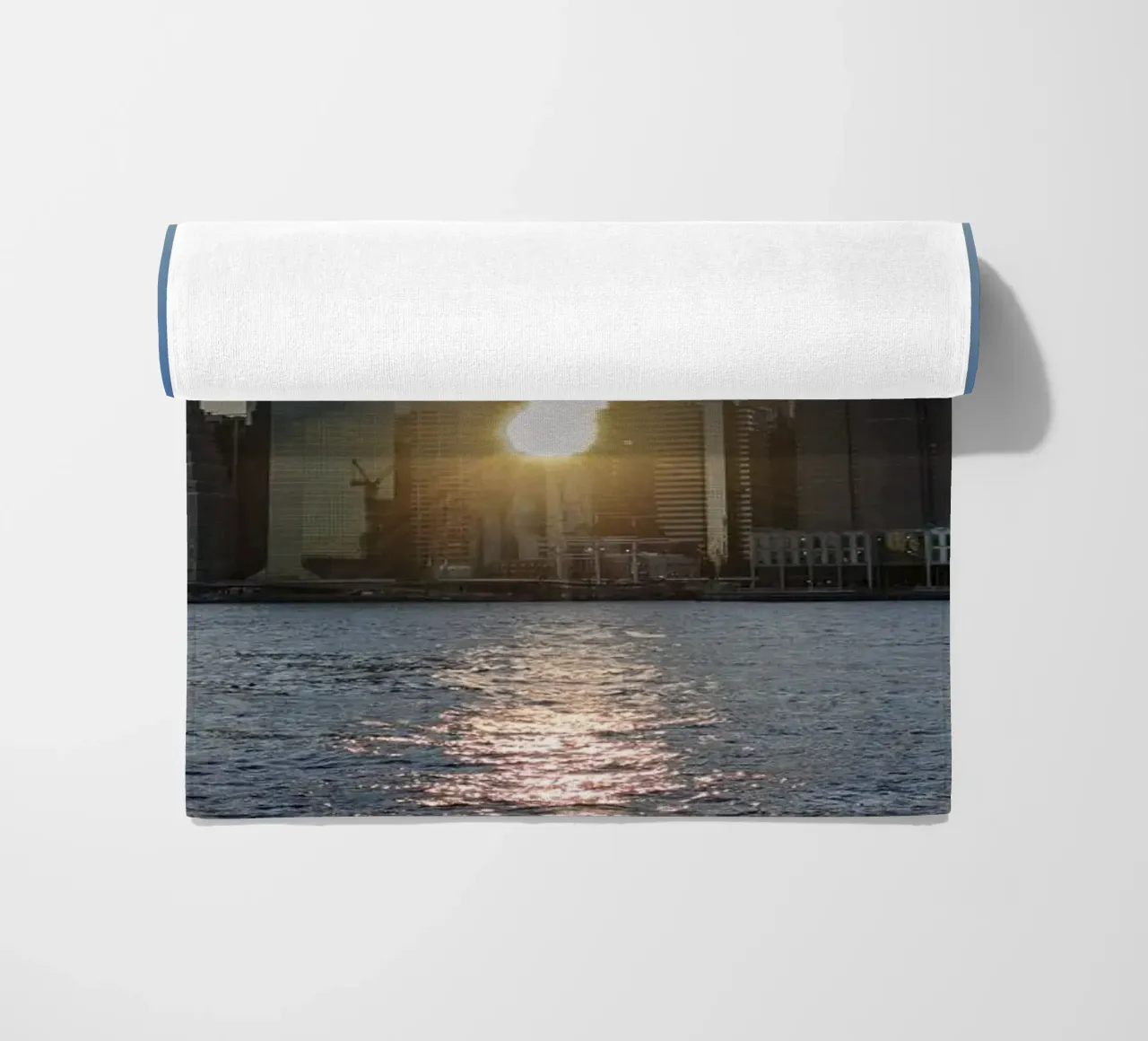 Lo skyline di New York al tramonto telo mare da DiveDuke