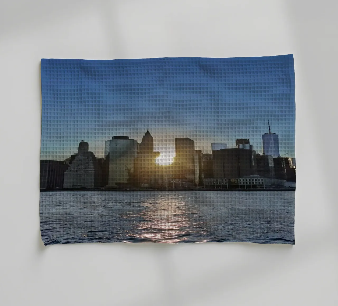 Lo skyline di New York al tramonto canovaccio da cucina da DiveDuke