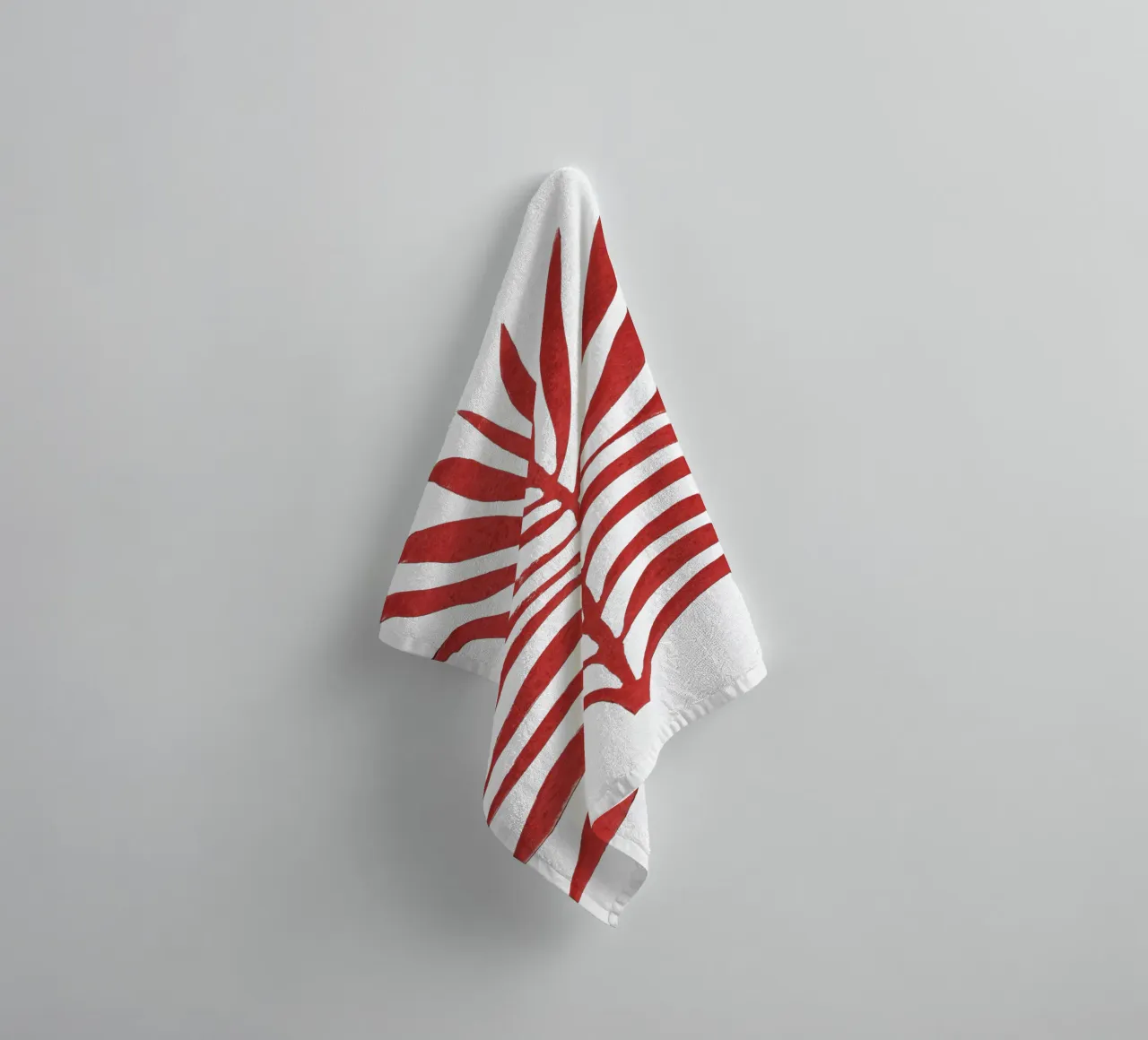 Alisa Galitsyna - Red Branch asciugamano da bagno da The Artcircle