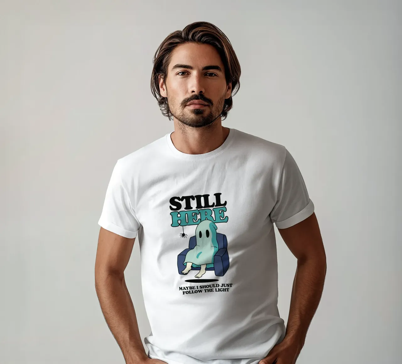 Un fantasma sul divano t-shirt da TeeLab