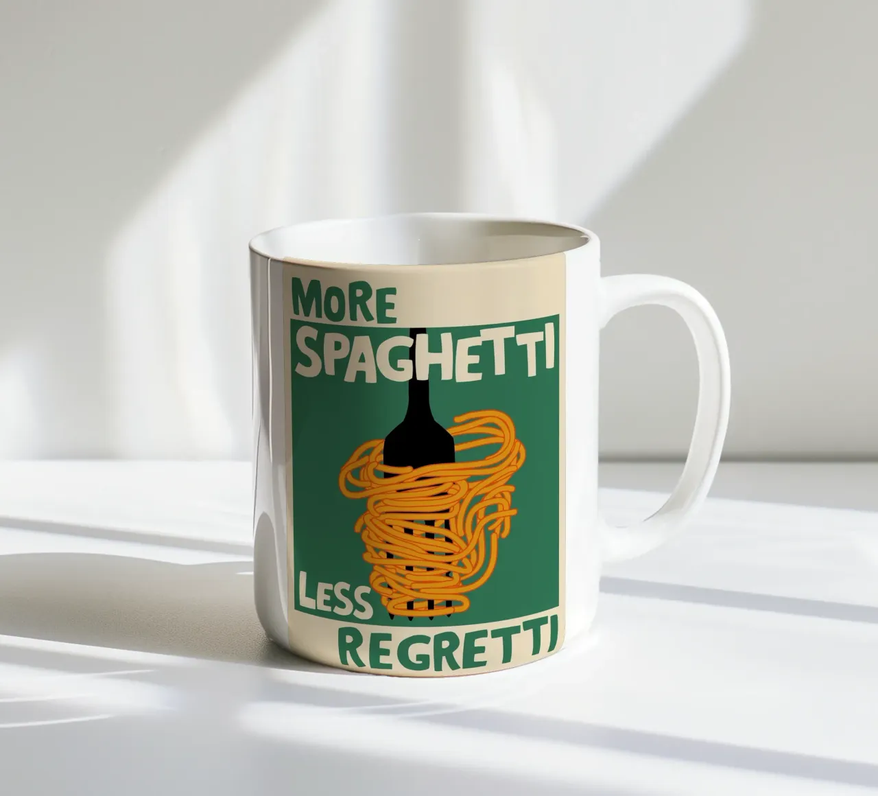 More Spaghetti, Less Regretti Poster tazza in ceramica da kakaka