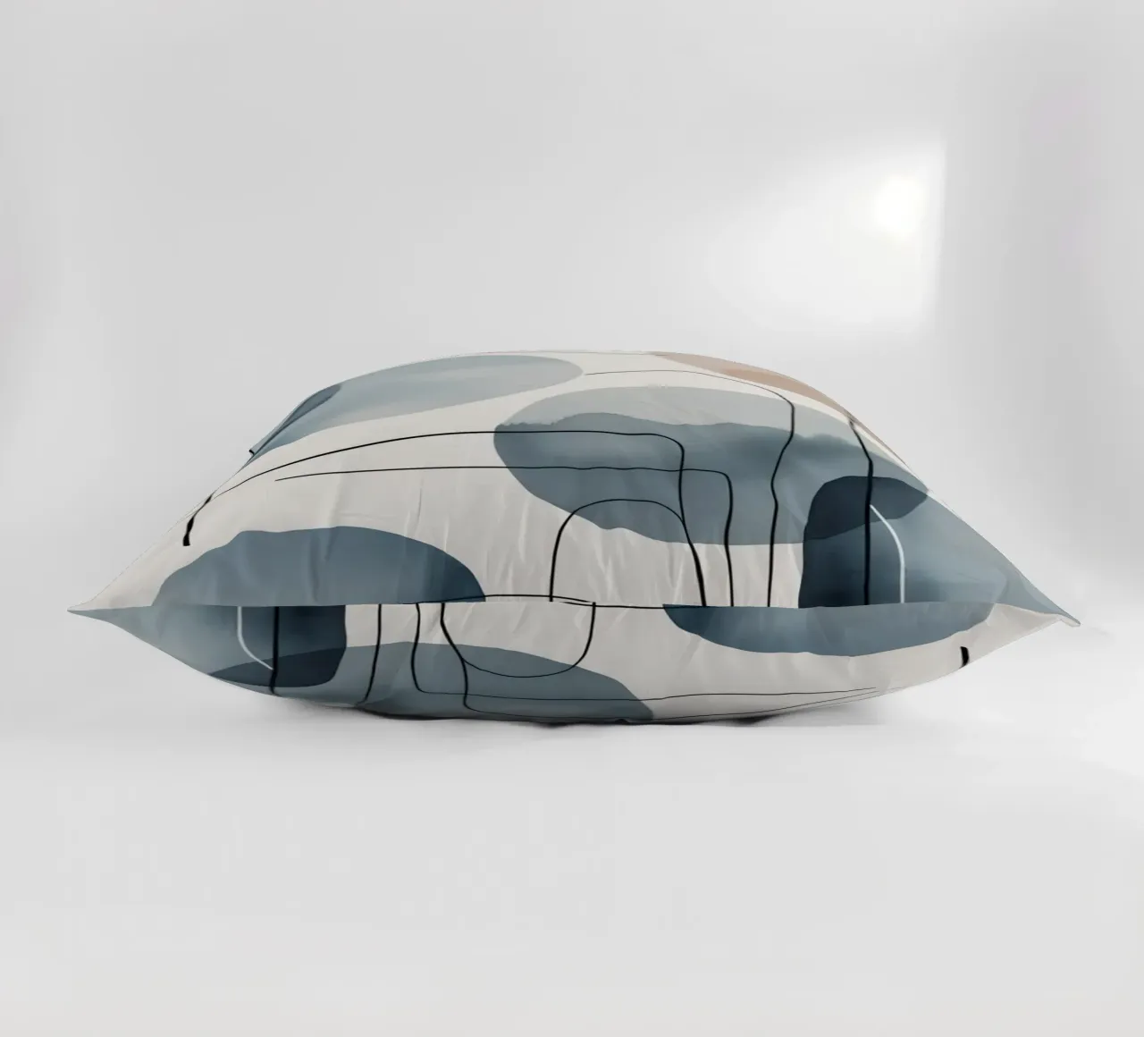 Forme organiche astratte con linee nere cuscino da DesignDoodle