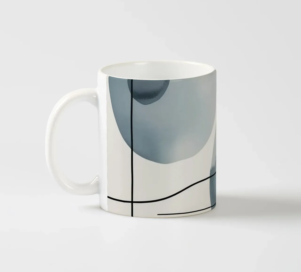 Forme organiche astratte con linee nere tazza in ceramica da DesignDoodle