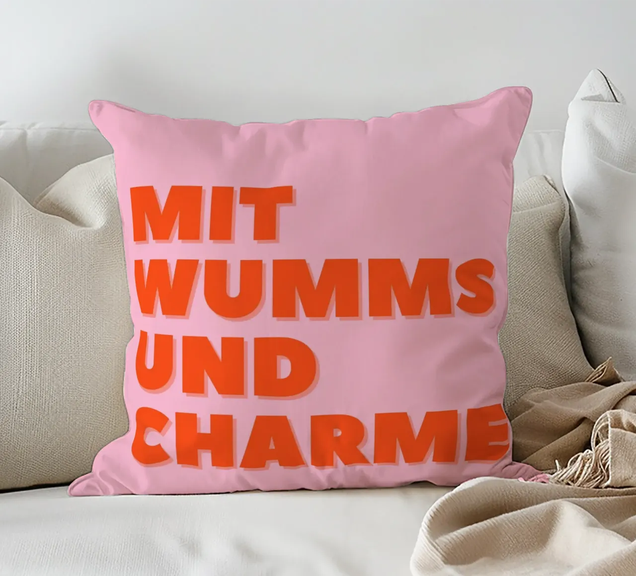 Mit Wums und Charme cuscino da DigiWunderwerk
