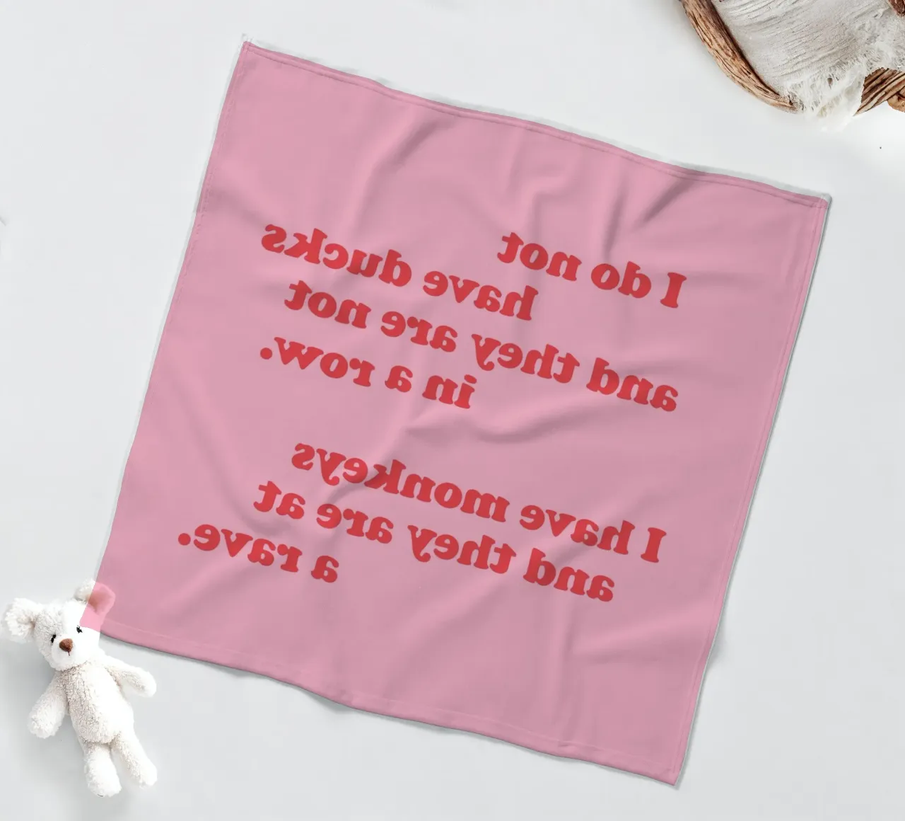Scimmie e anatre coperta in pile da The Native State
