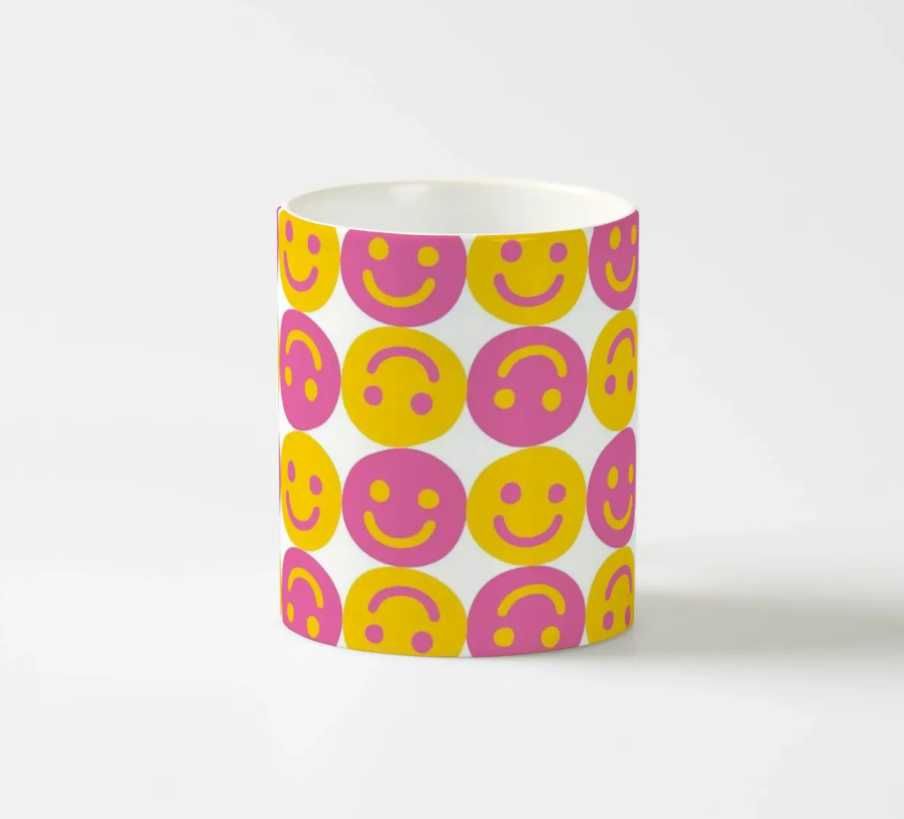 Un sorriso nella vostra giornata tazza in ceramica da The Native State