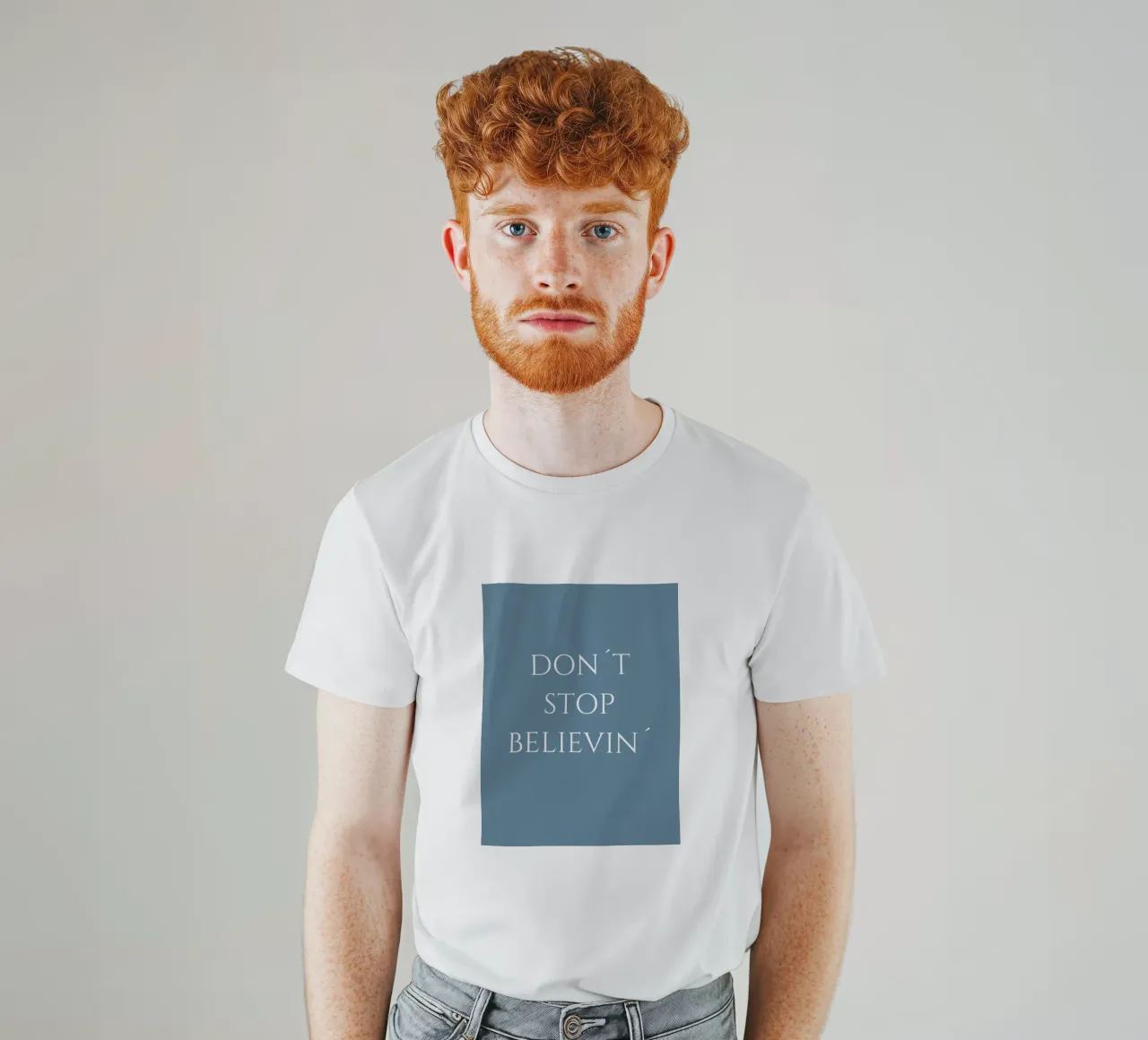 Non smettere di crederci t-shirt da BenCoStyle