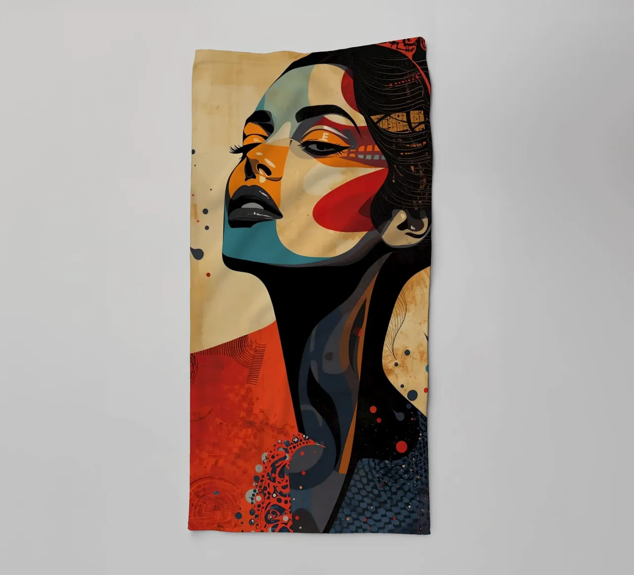 Abstraktes Porträt einer Frau mit auffälligem Make-up Handtuch von DesignDoodle