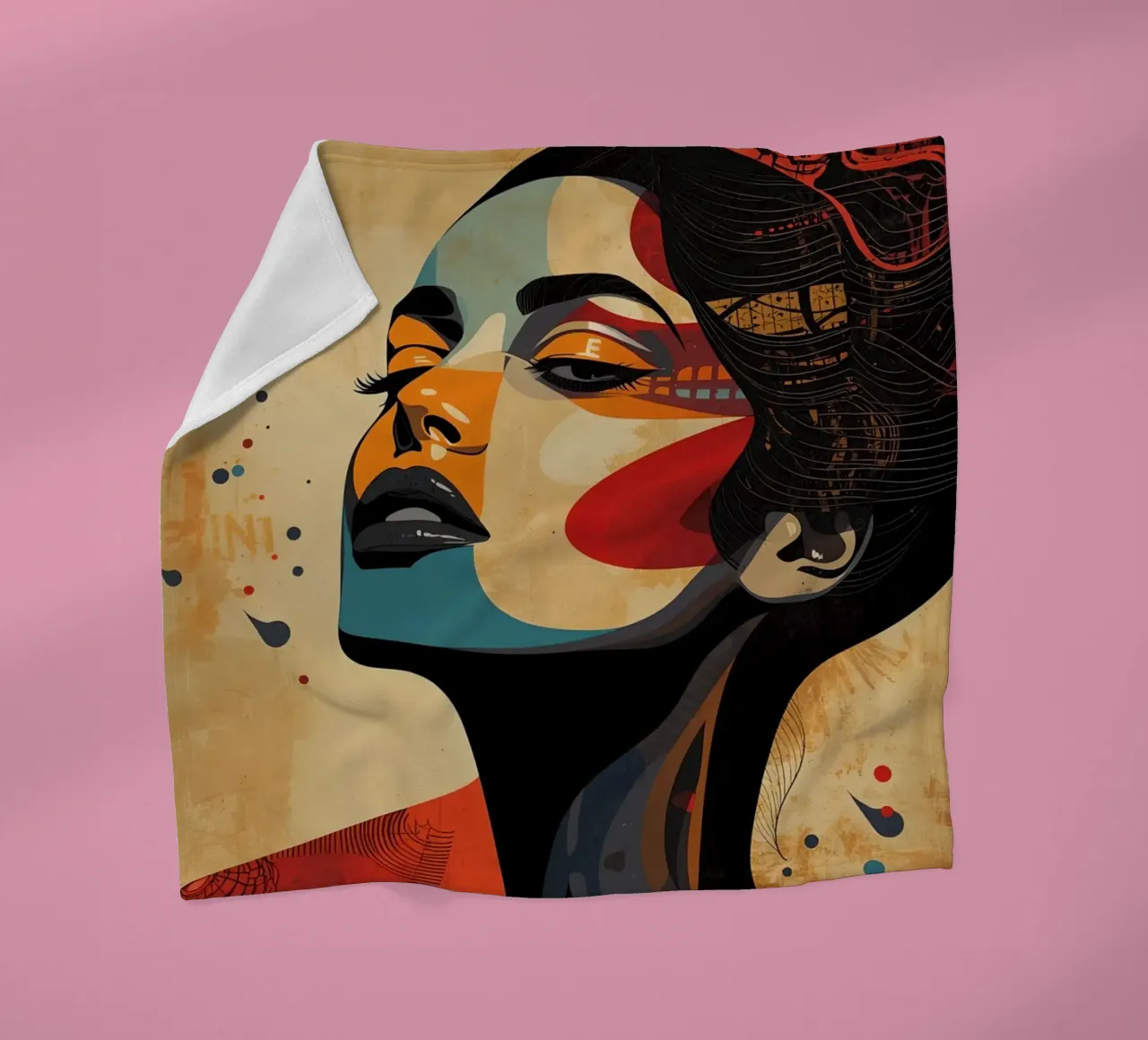 Ritratto astratto di una donna con un trucco audace coperta in pile da DesignDoodle