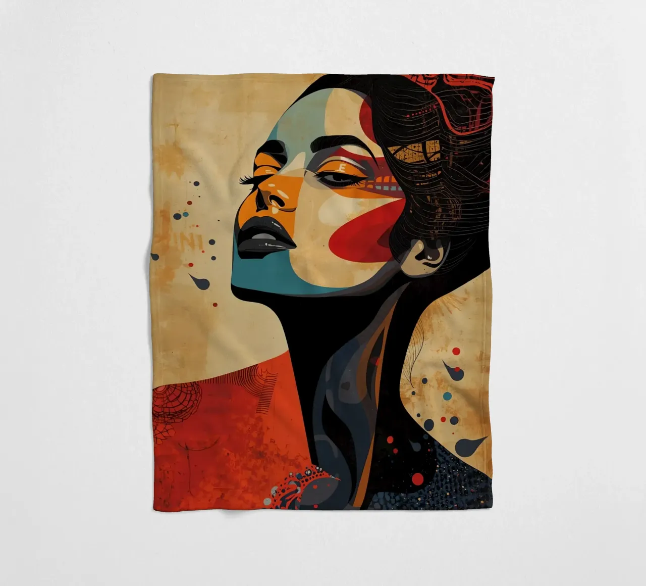 Ritratto astratto di una donna con un trucco audace coperta in pile da DesignDoodle