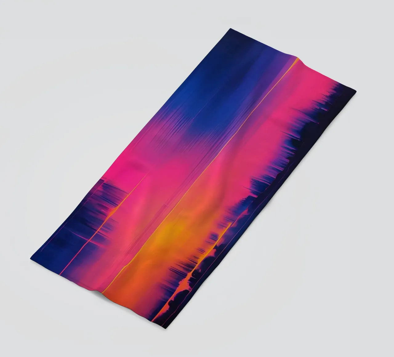 Strisce astratte Pinkesh con distorsione digitale telo mare da DesignDoodle