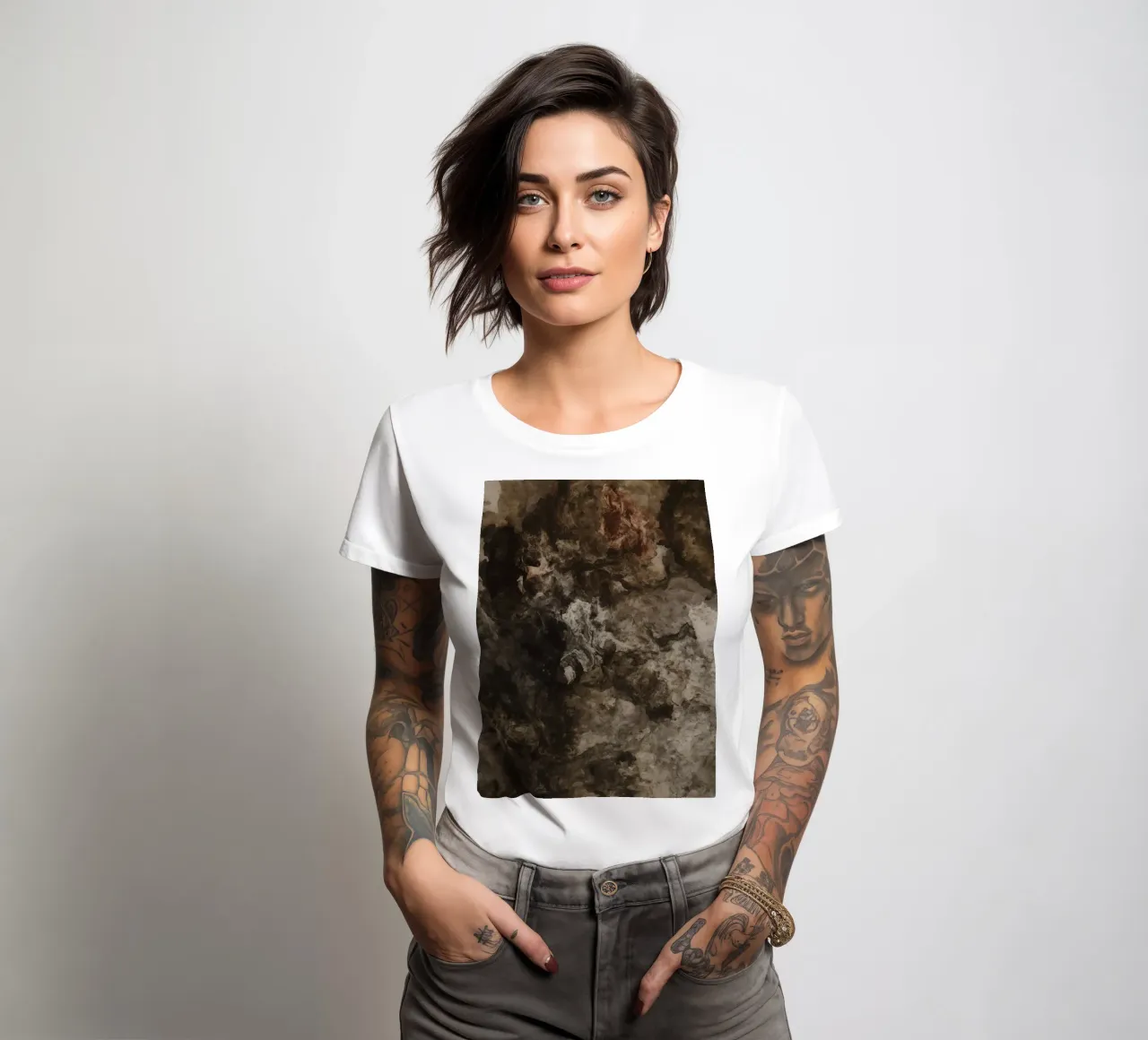Texture vorticose astratte con elemento ruggine t-shirt da donna da DesignDoodle