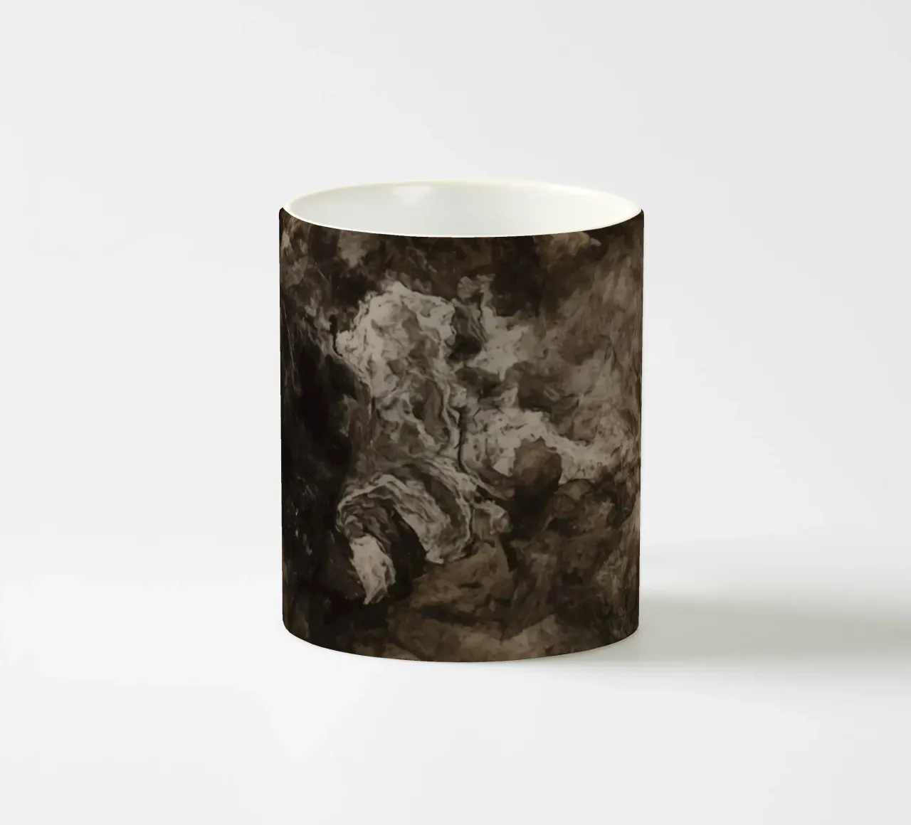 Abstrakte wirbelnde Texturen mit Rust Element Keramik Tasse von DesignDoodle