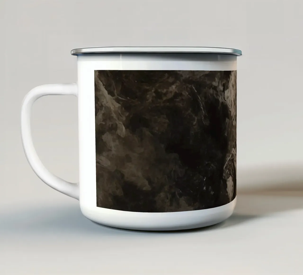 Abstrakte wirbelnde Texturen mit Rust Element Emaille Tasse von DesignDoodle