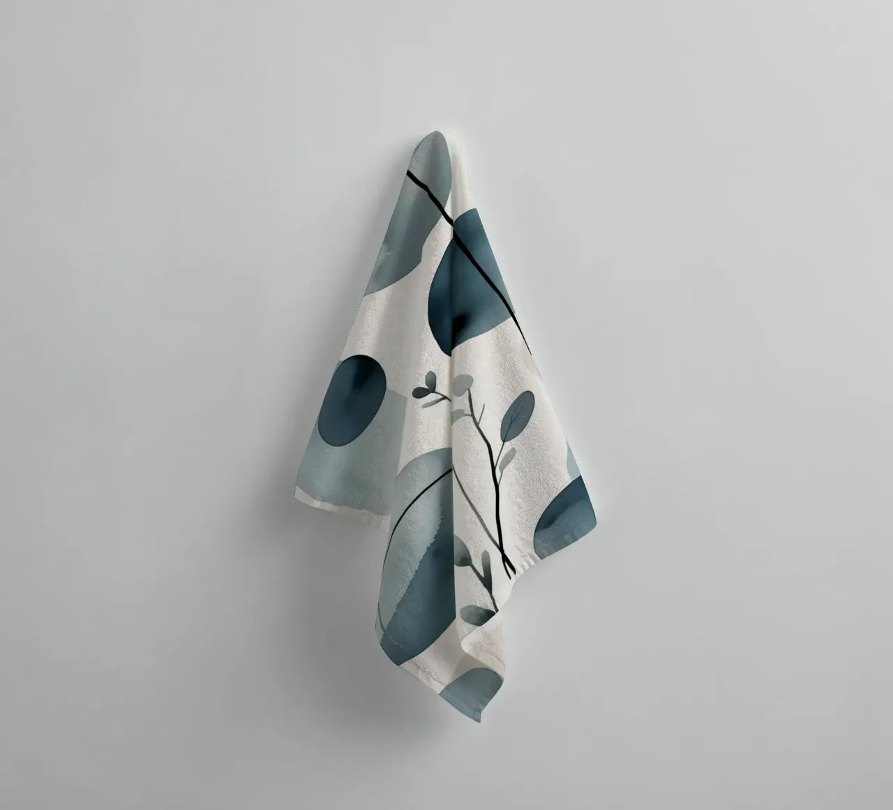 Forme astratte ad acquerello ed elementi botanici asciugamano da bagno da DesignDoodle