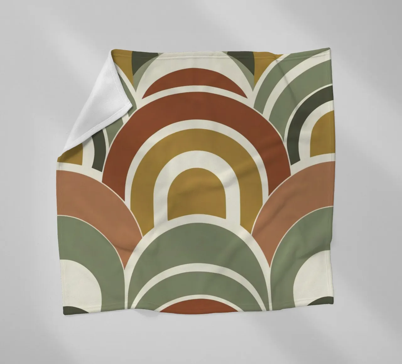Abstract boog- en halve cirkelpatroon in aardetinten fleecedeken van DesignDoodle