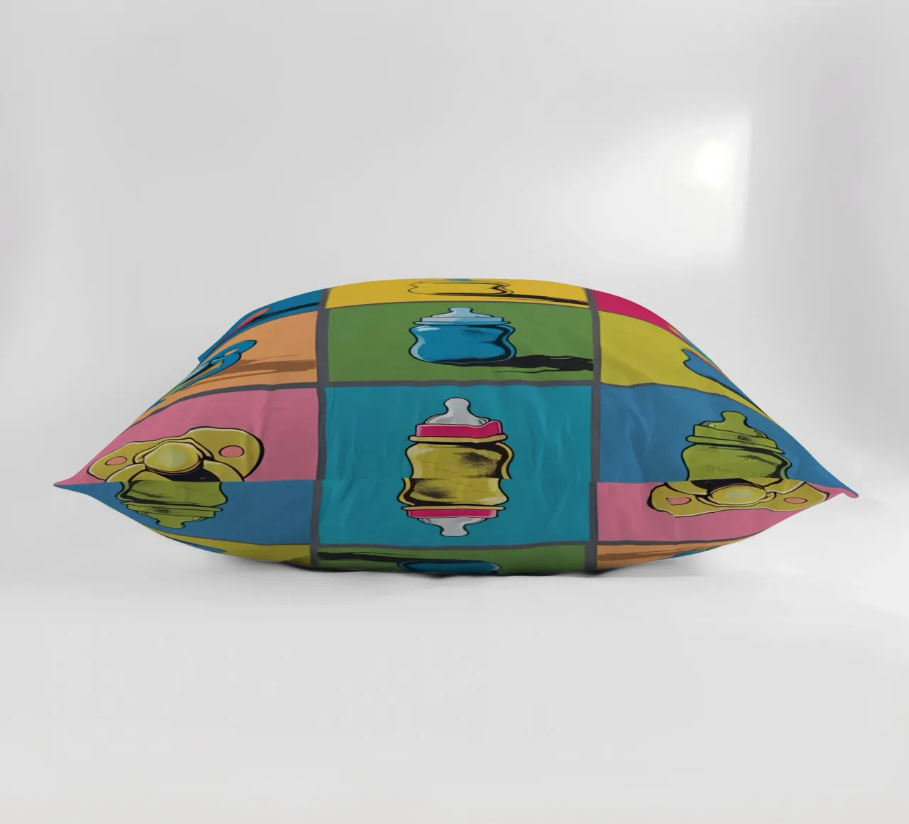 Biberon e ciucci in un layout a griglia cuscino da DesignDoodle